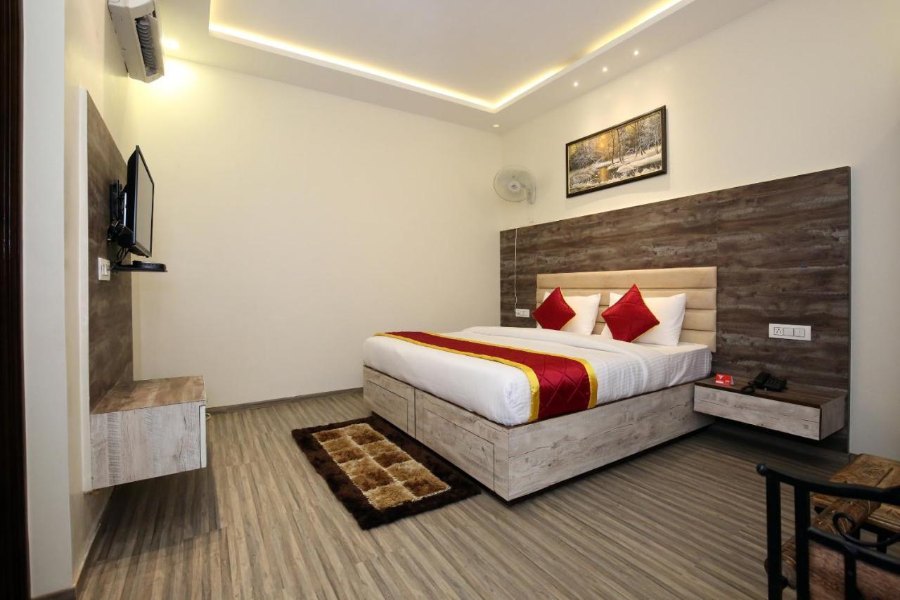 Oyo 9159 Hotel Royal Woodslark Zirakpur Esterno foto