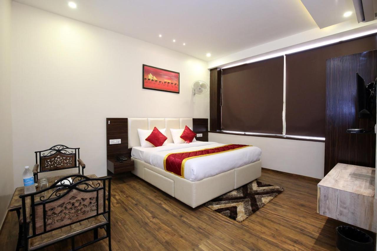 Oyo 9159 Hotel Royal Woodslark Zirakpur Esterno foto
